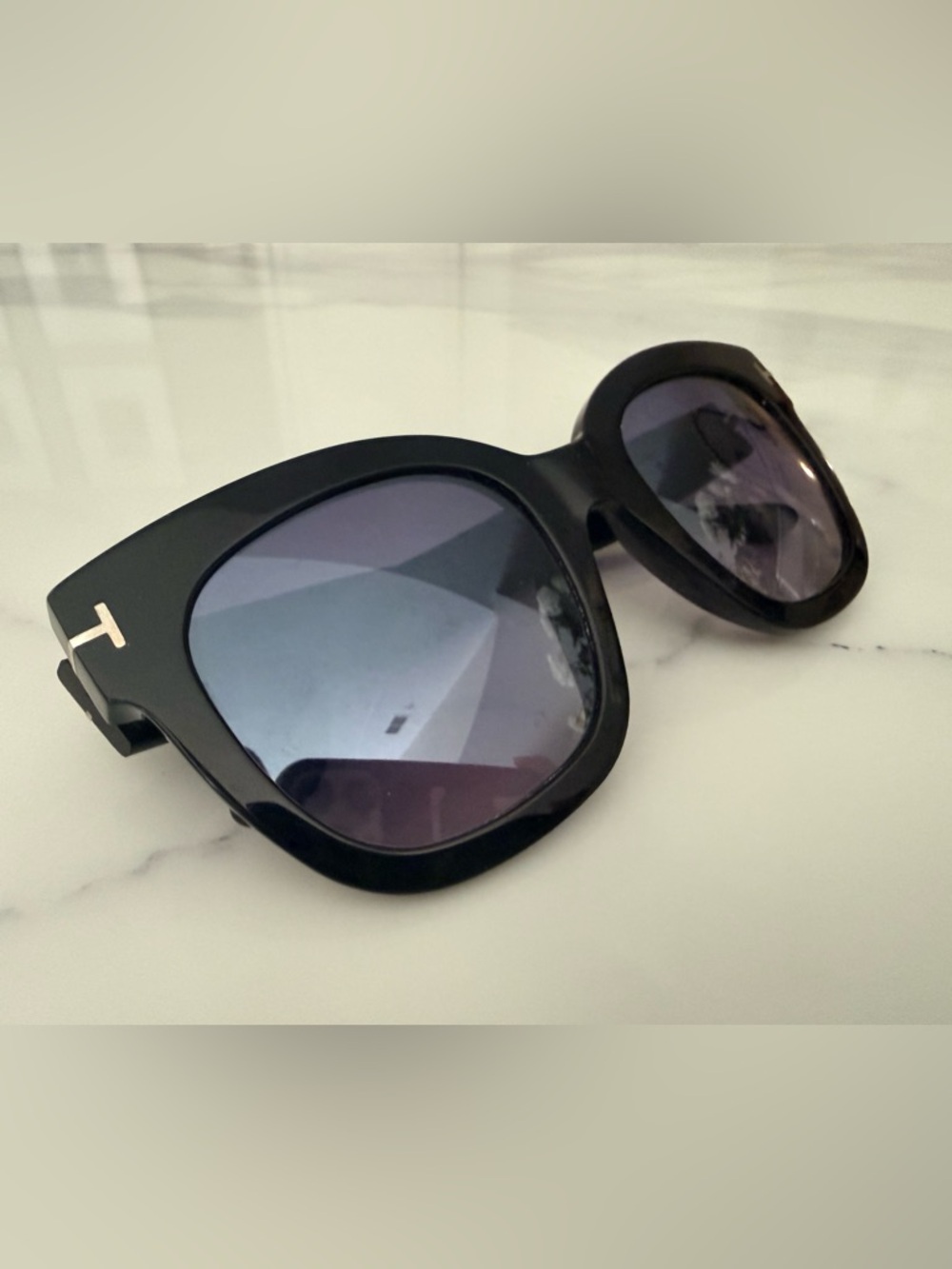 TOM FORD Beatrice Sunglasses, case box and polishing cloth.